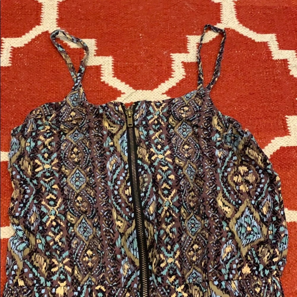 Patterned Romper - Picture 2 of 3